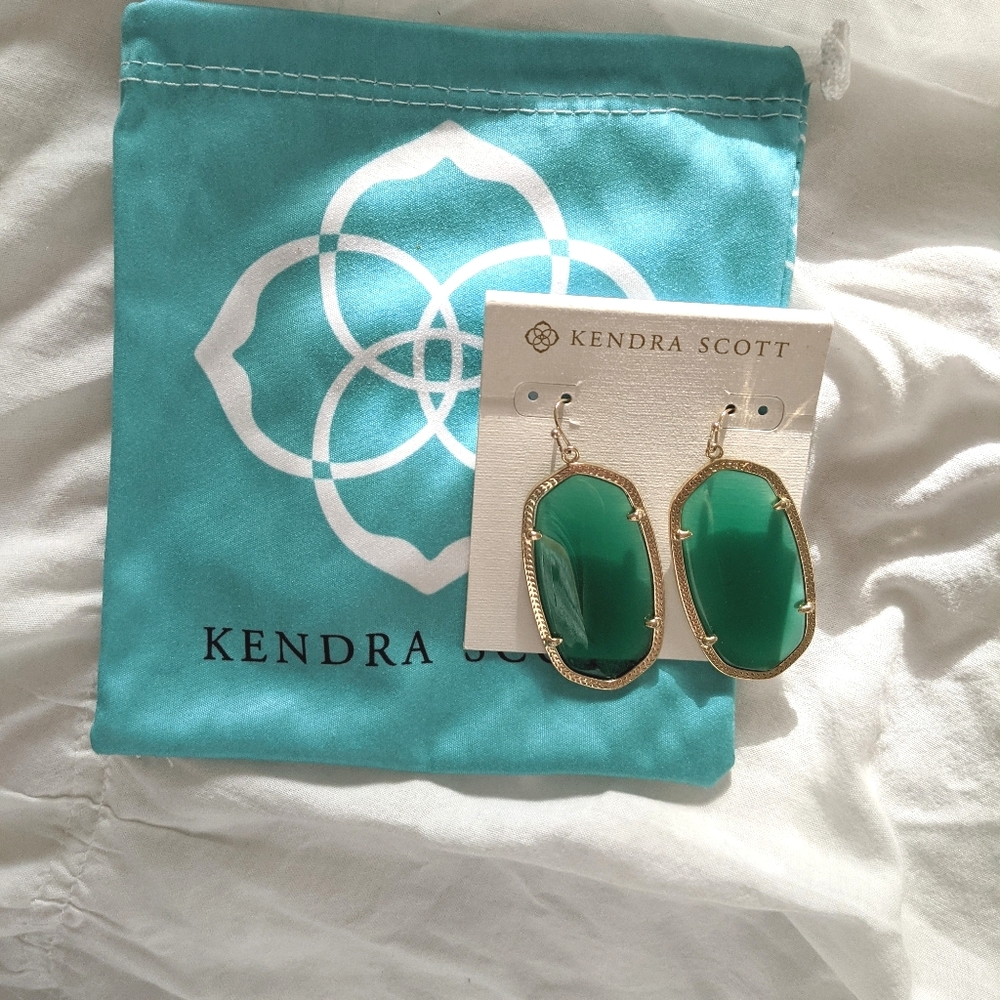Kendra Scott Danielle Earrings in Green